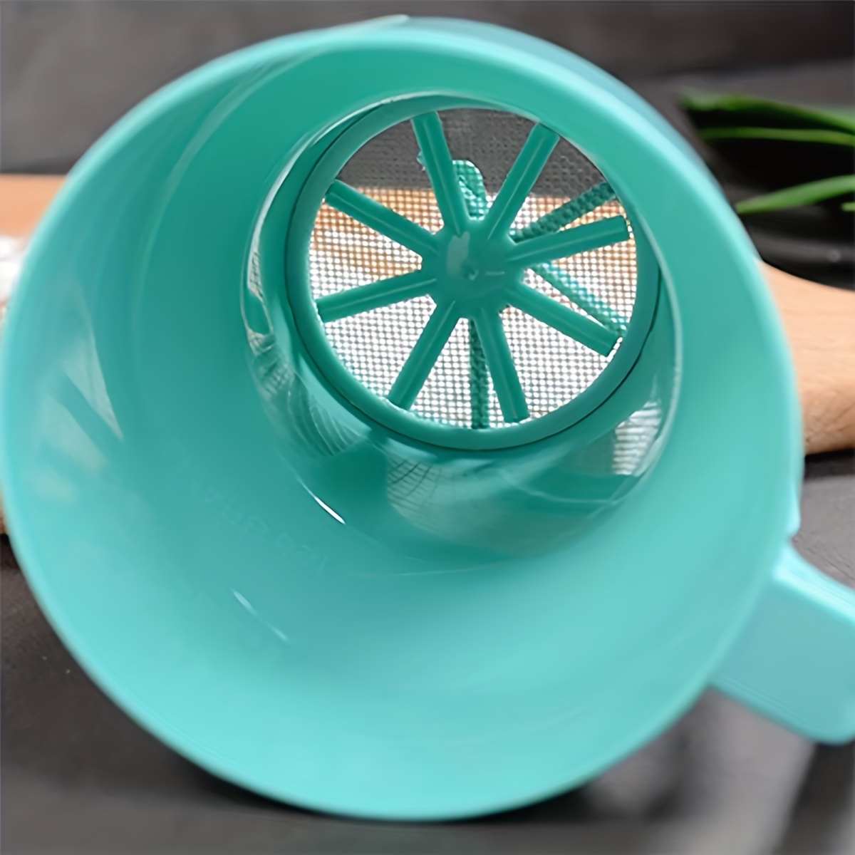 Baking Powder Kitchen - 1pc-Plastic Hand-held Powder Shaker Mesh Flour